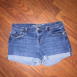 Size 2 regular Old Navy boyfriend jean shorts !